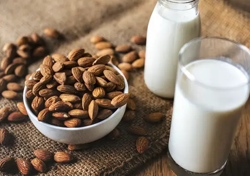 can-you-microwave-almond-milk