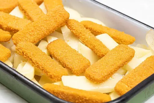 how long do you cook frozen fish sticks in the microwave