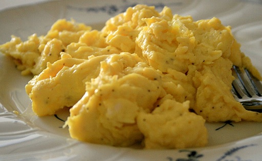 Tips to Microwave Scrambled Eggs No Milk